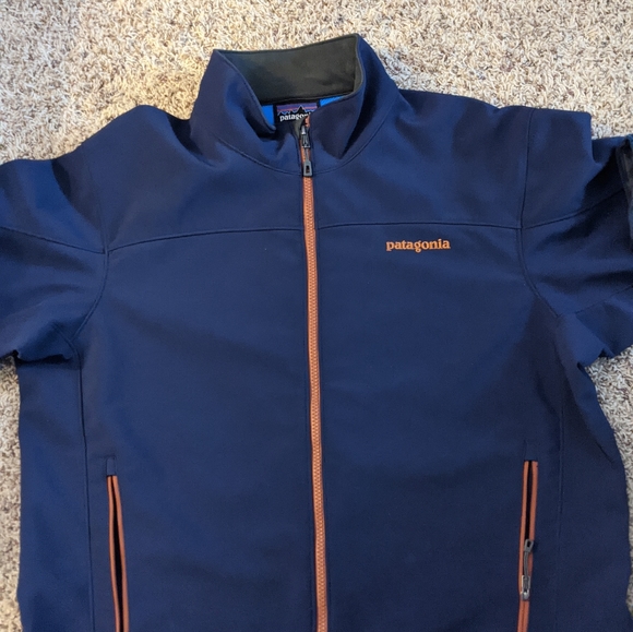 Patagonia Other - Awesome light weight patagonia jacket.